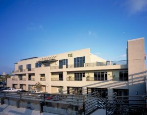 524_lamar_backexterior